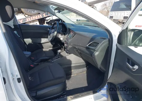 2019 Hyundai Accent Sel z USA, uszkodzony, nr VIN 3KPC24A31KE076974